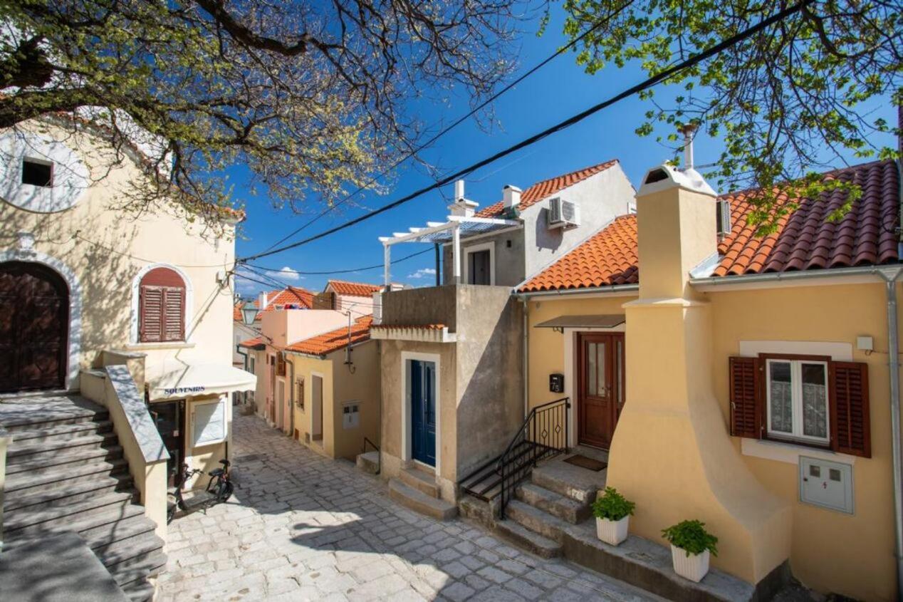 Apartments Myrjam Baška Eksteriør billede