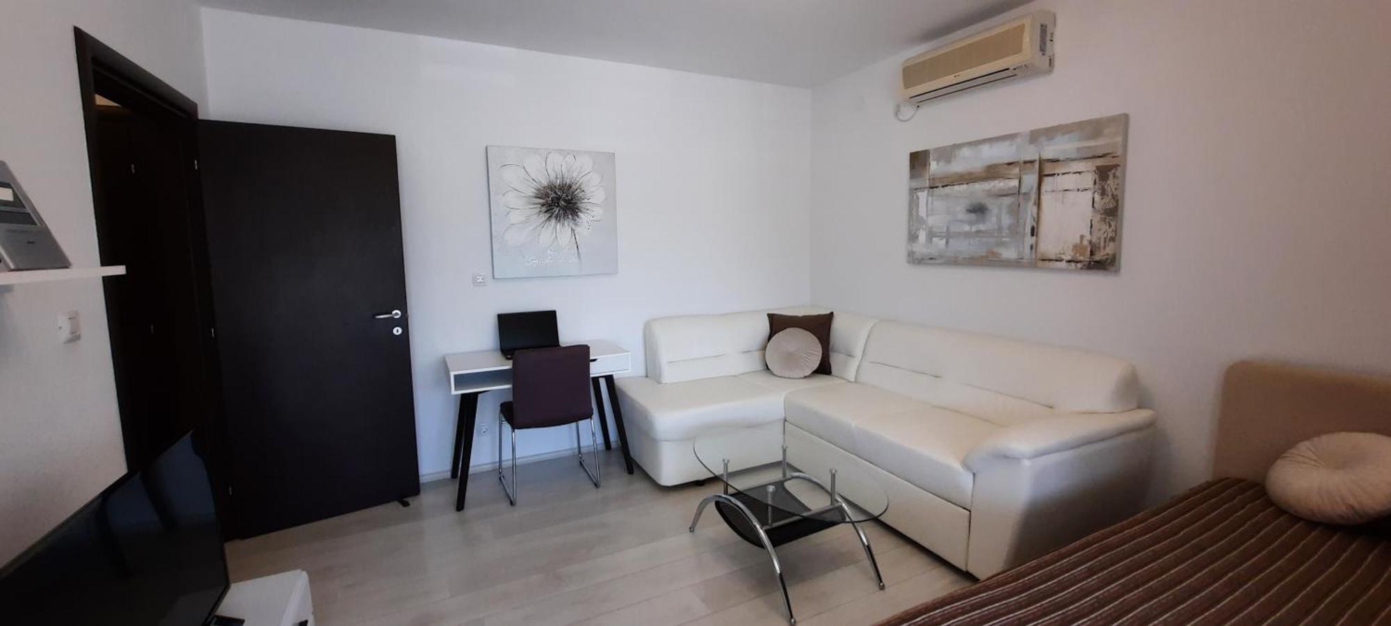 Apartments Myrjam Baška Eksteriør billede